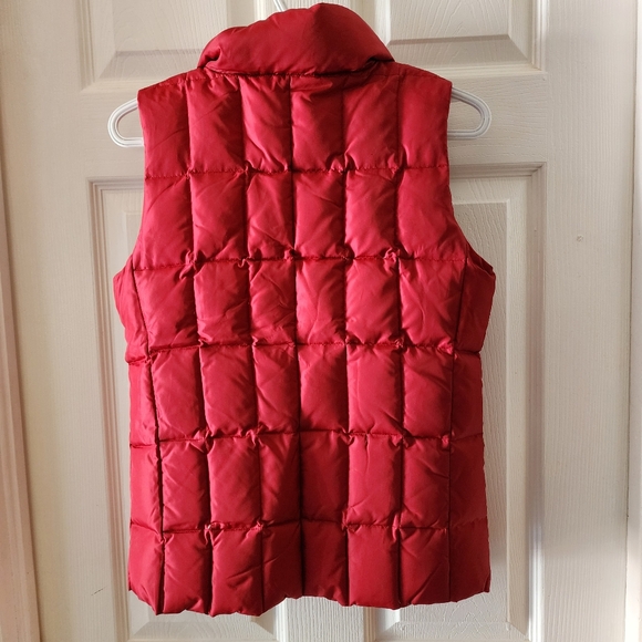 GAP Red Down Puffer Quilted Vest, size XS - Picture 5 of 6
